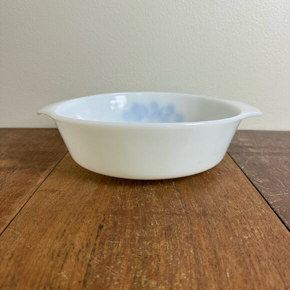 Fire‎ King Anchor Hocking Blue Corn Flower 438 Round 2 Quart Casserole Dish - Picture 4 of 7
